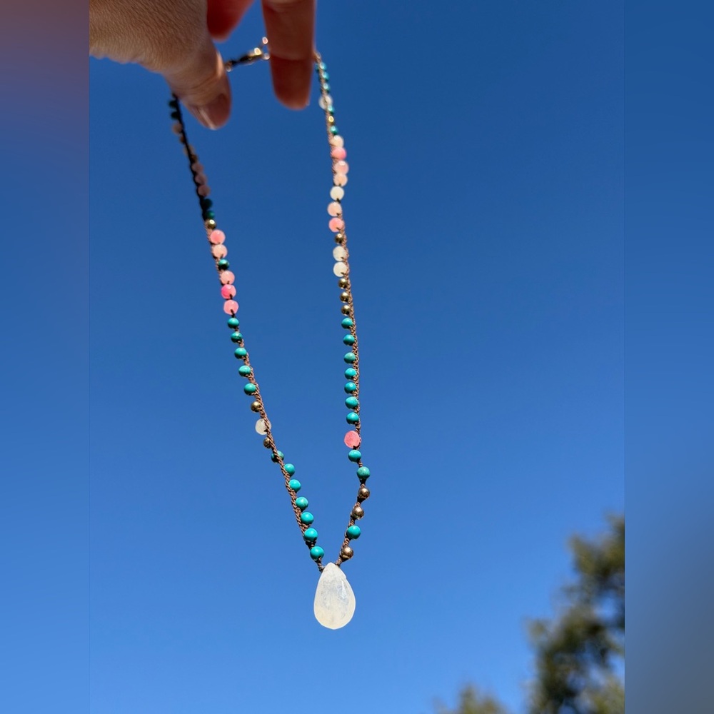 Woven necklace